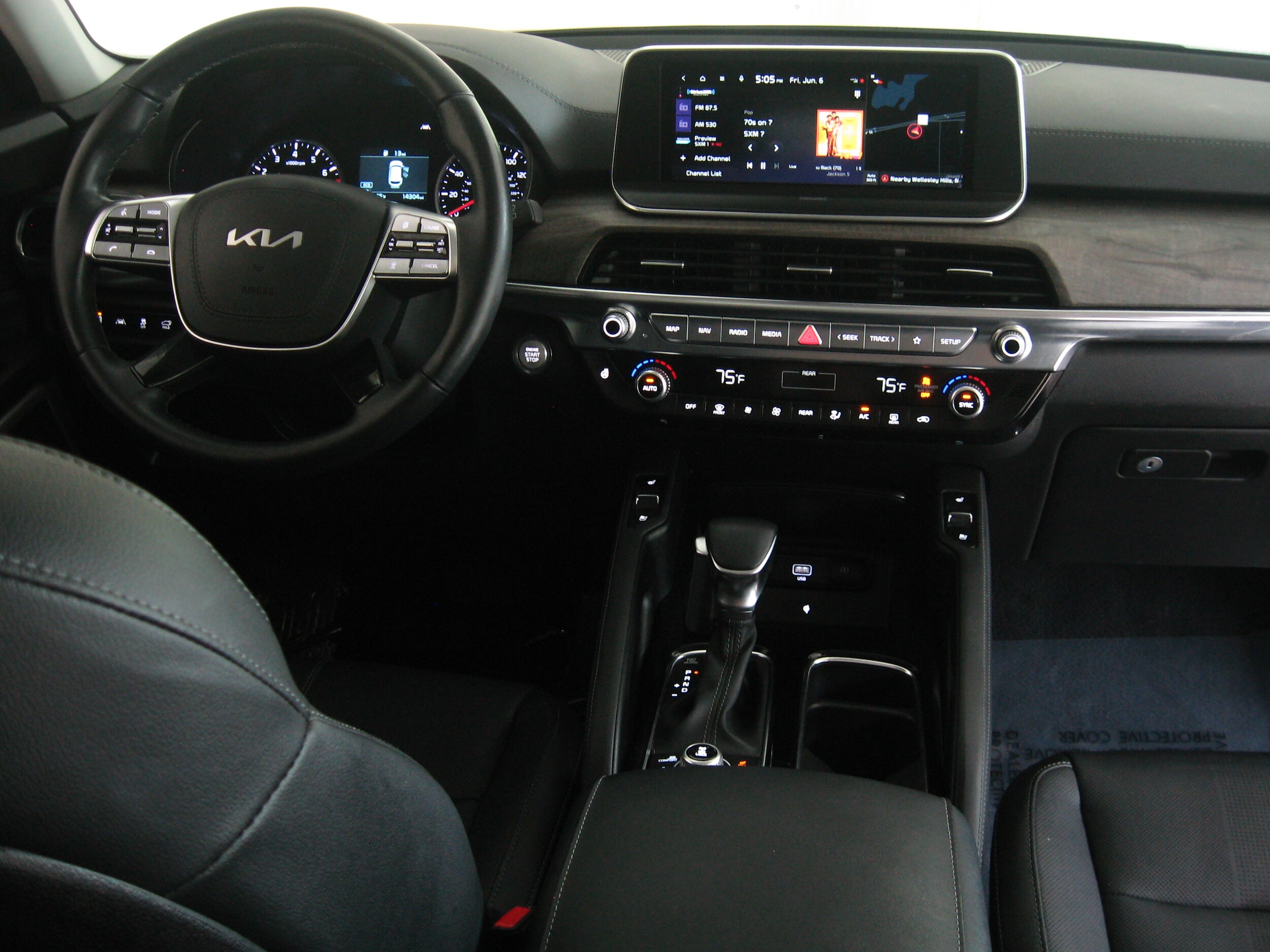 2022 Kia Telluride EX photo 2
