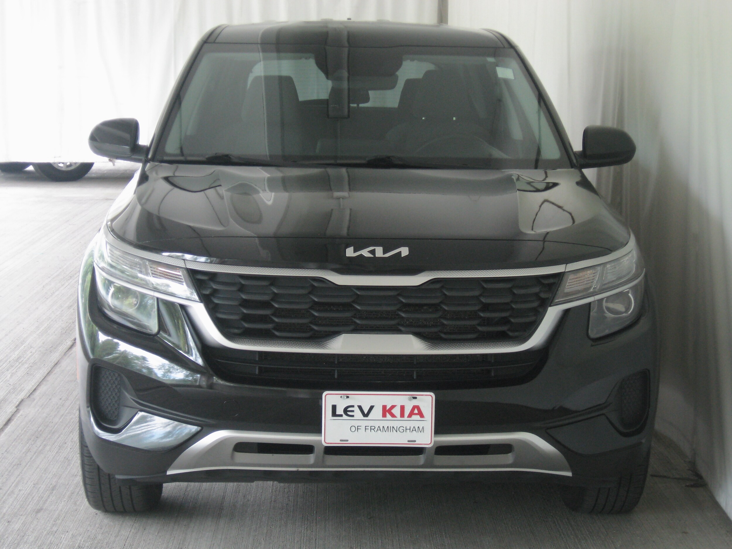 2023 Kia Seltos LX photo 3