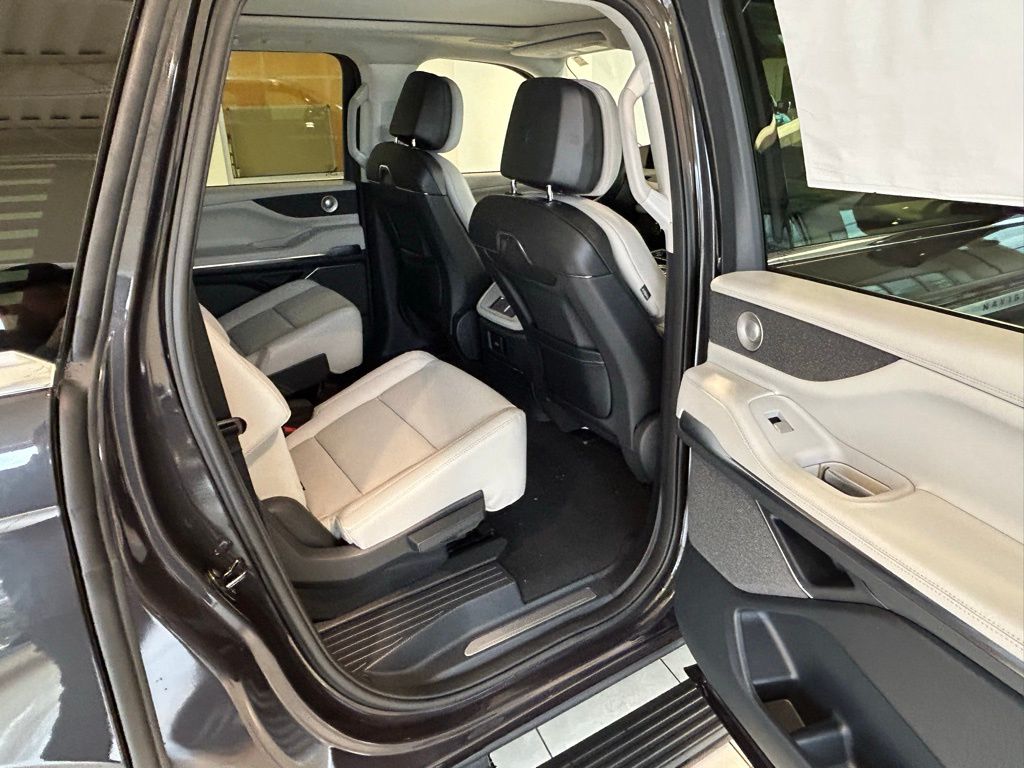 2025 Lincoln Navigator Reserve L - Photo 6