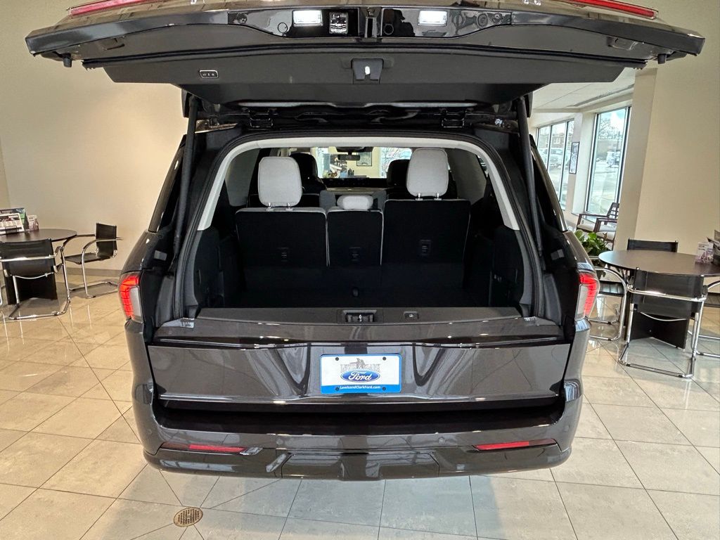 2025 Lincoln Navigator Reserve L - Photo 10