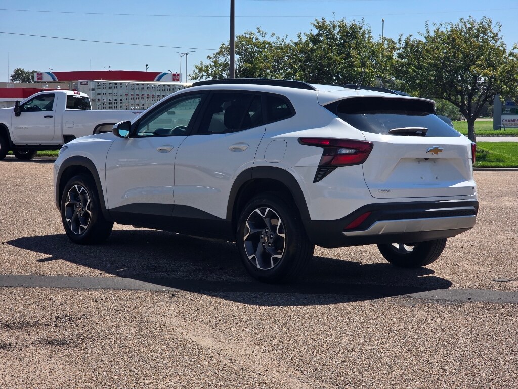 Used 2024 Chevrolet Trax LT SUV