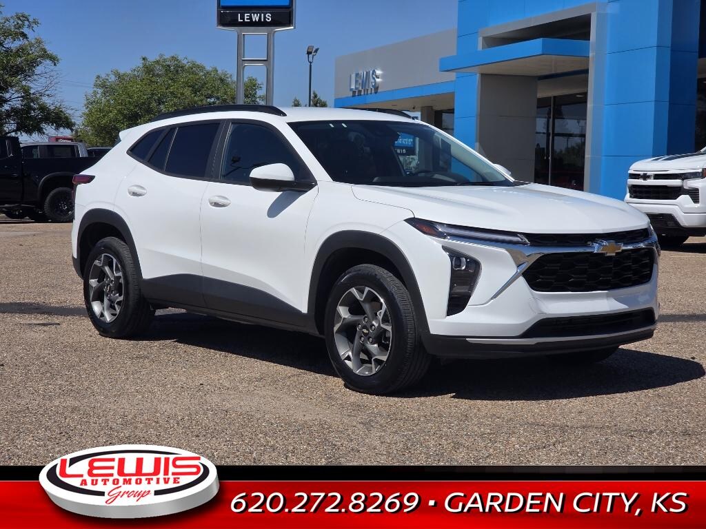 Used 2024 Chevrolet Trax LT SUV