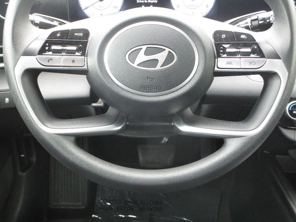 Used 2024 Hyundai Elantra SEL Sedan