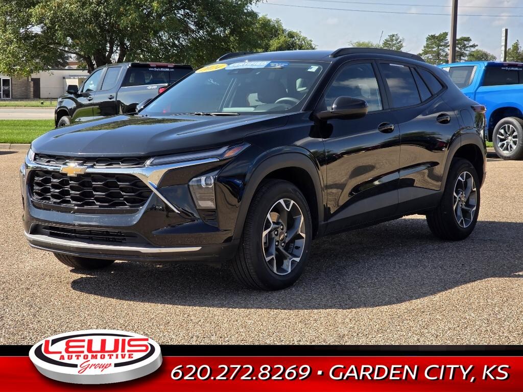 Used 2024 Chevrolet Trax LT SUV