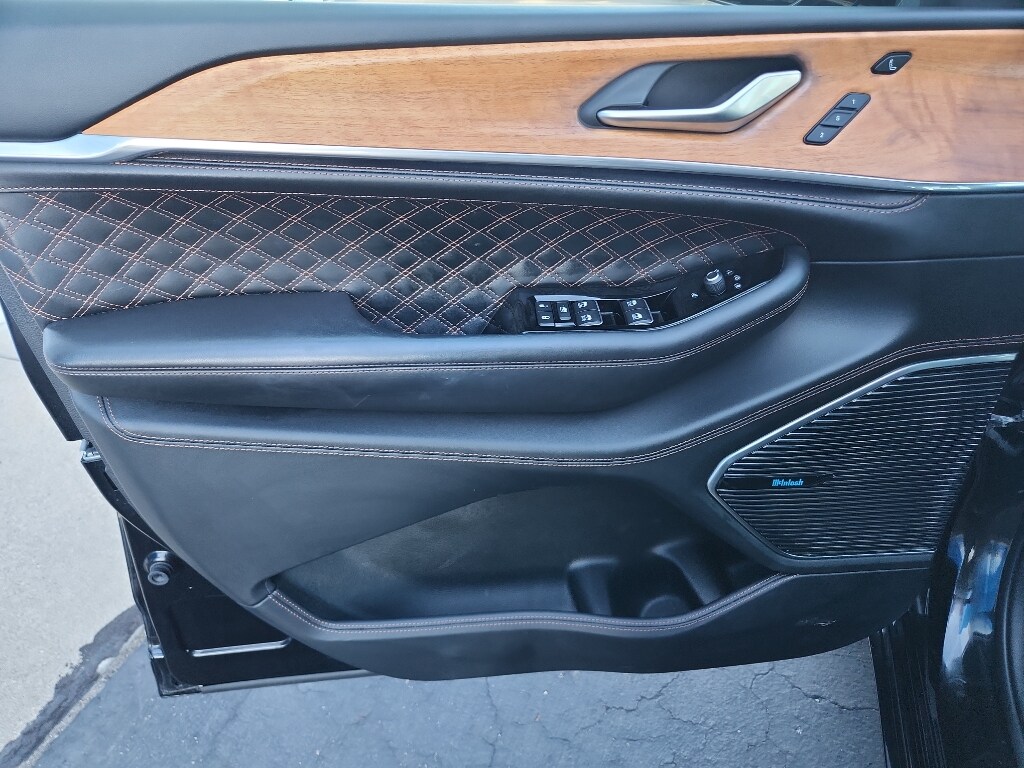 Used 2022 Jeep Grand Cherokee Summit Reserve Sport Utility