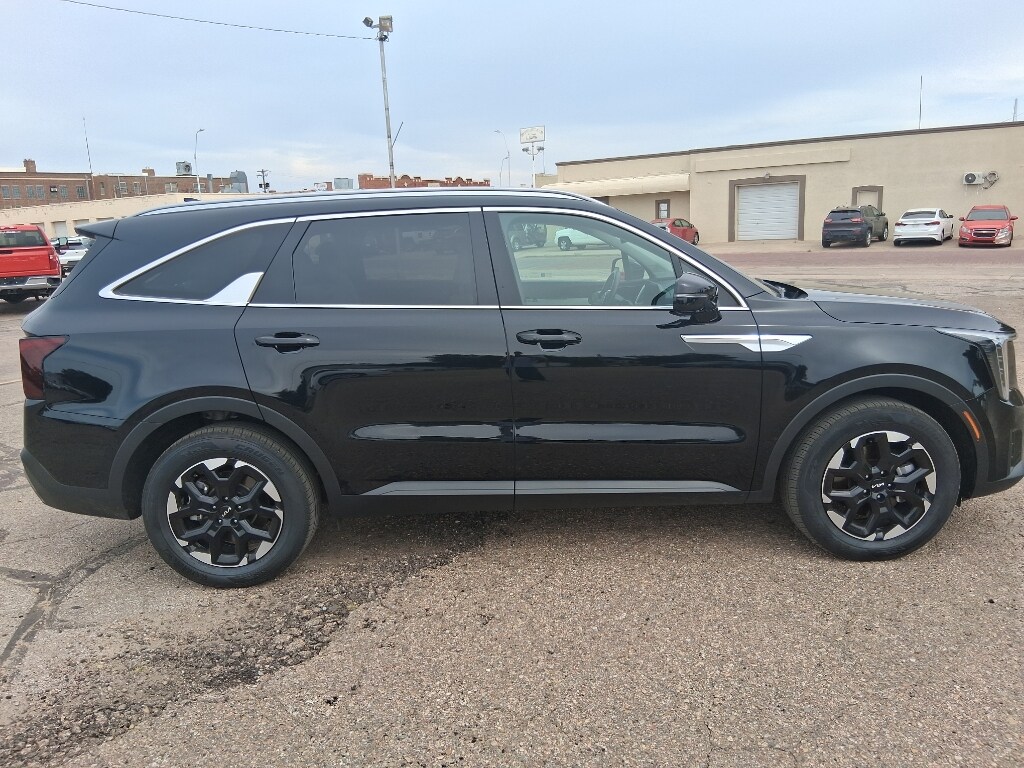 Used 2024 Kia Sorento S SUV