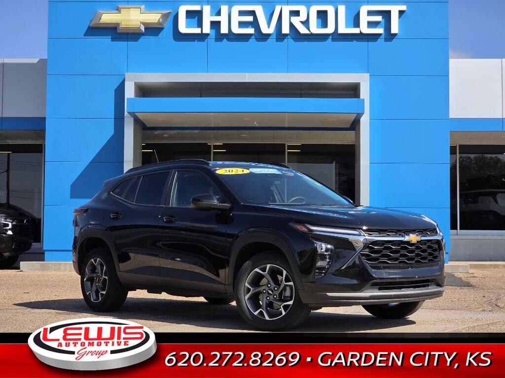 Used 2024 Chevrolet Trax LT SUV