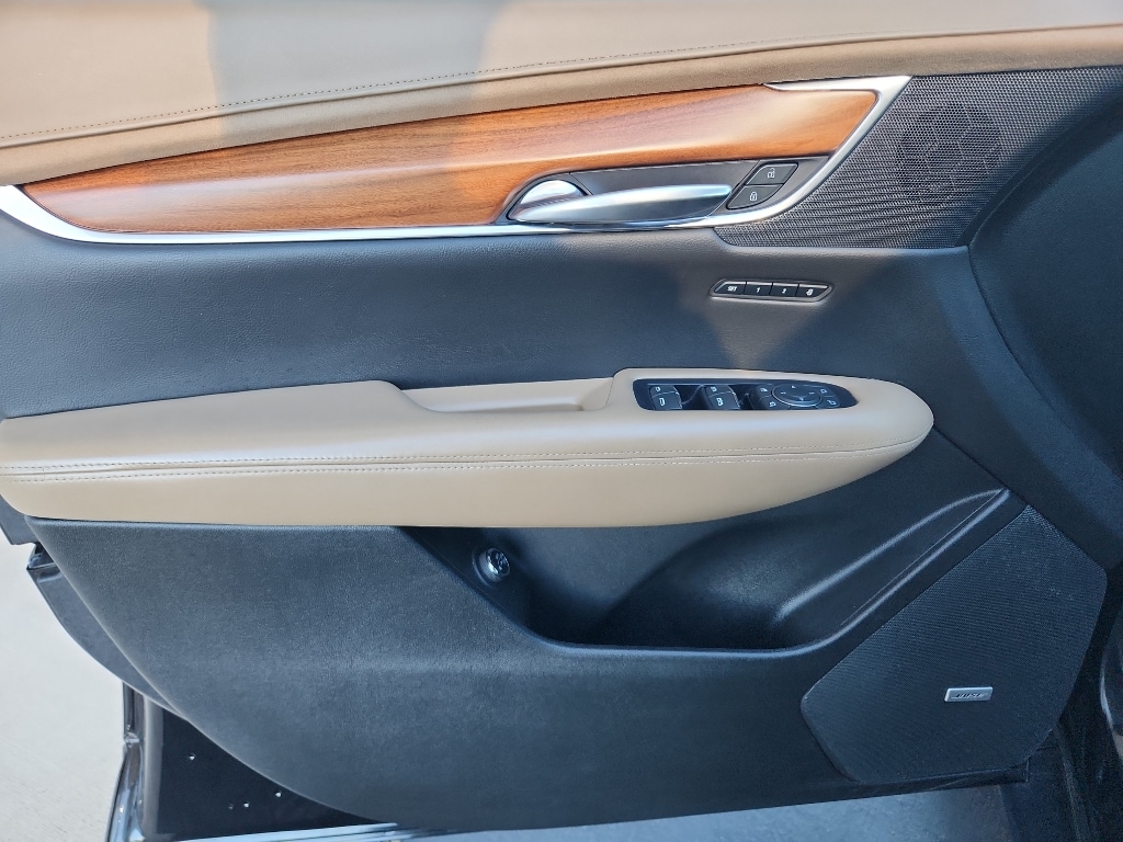 Used 2019 Cadillac XT5 Platinum AWD Sport Utility