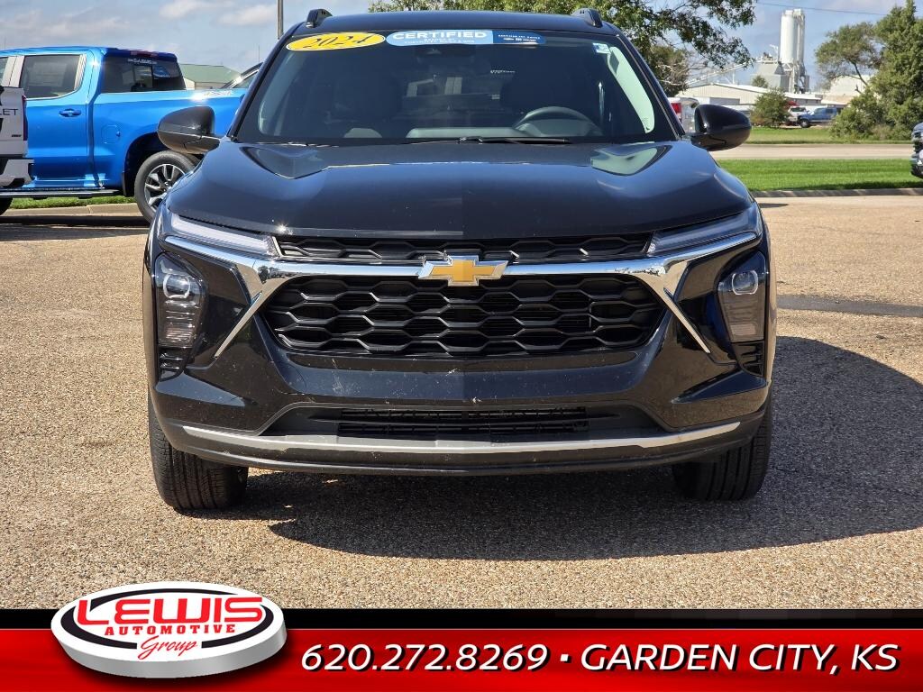 Used 2024 Chevrolet Trax LT SUV