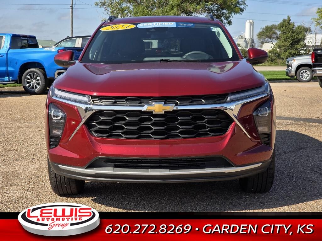 Used 2024 Chevrolet Trax LT SUV
