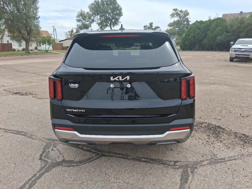 Used 2024 Kia Sorento S SUV
