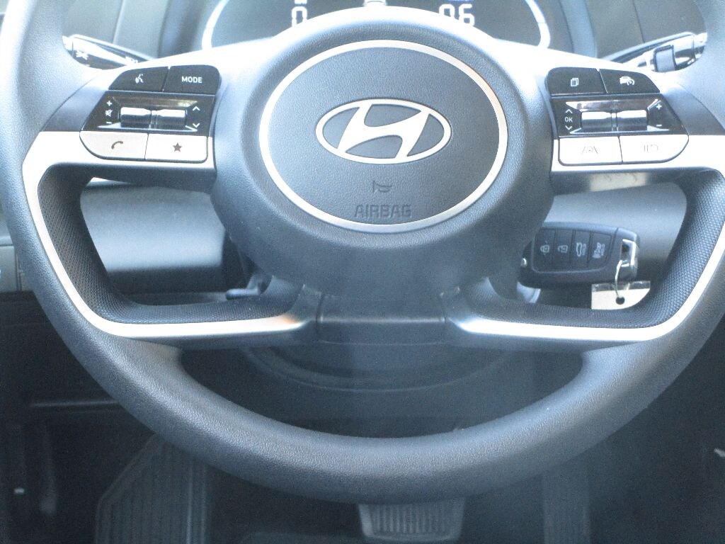 Used 2024 Hyundai Elantra SE Sedan