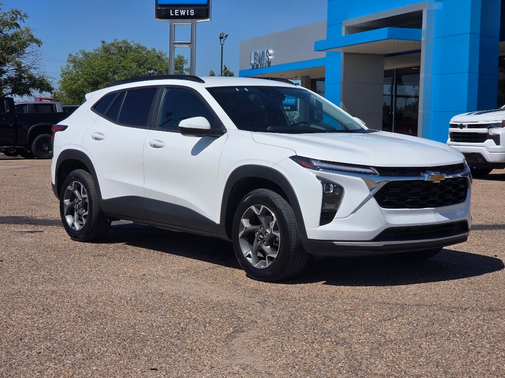Used 2024 Chevrolet Trax LT SUV