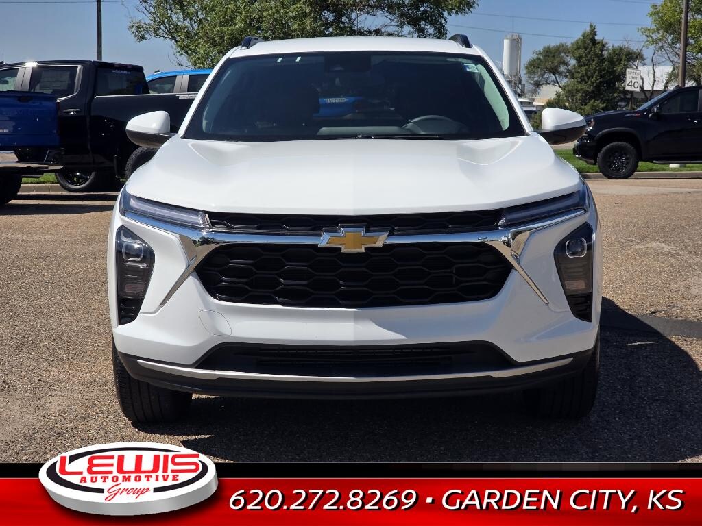 Used 2024 Chevrolet Trax LT SUV