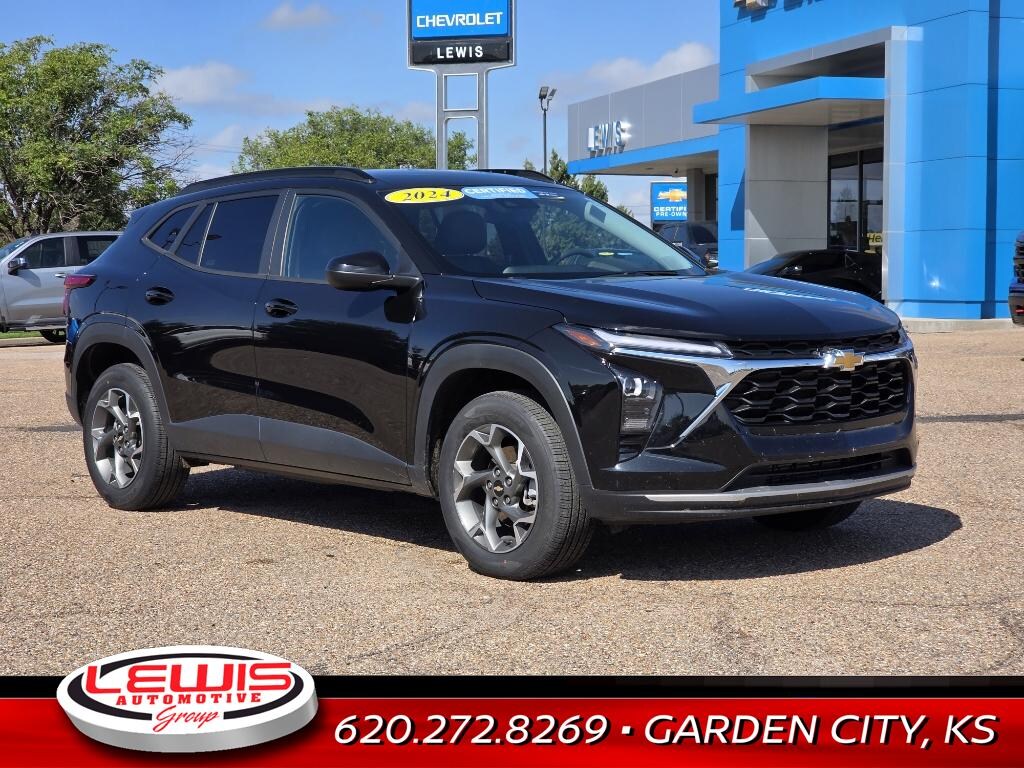 Used 2024 Chevrolet Trax LT SUV