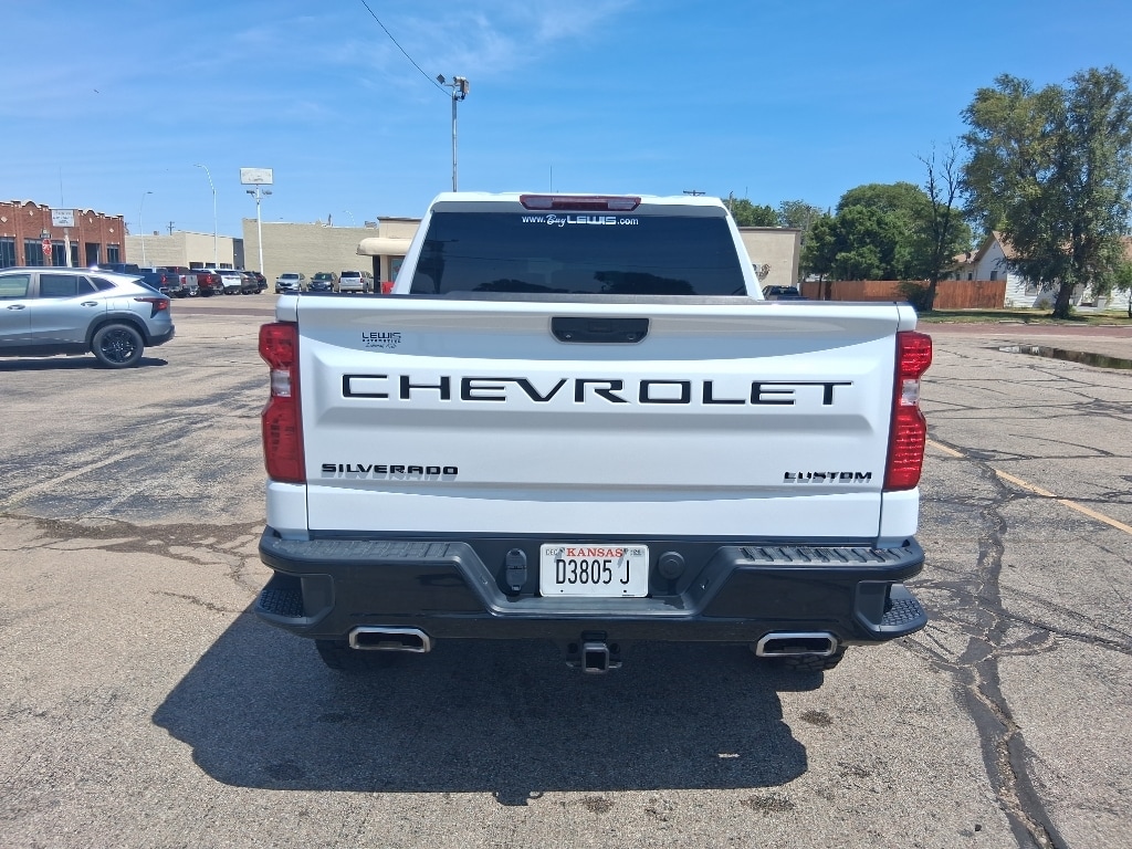 Used 2023 Chevrolet Silverado Custom Trail Boss Truck Crew Cab