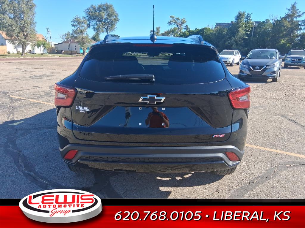 2025 Chevrolet Trax photo 4