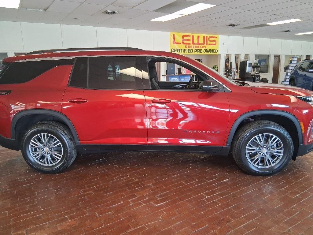 New 2025 Chevrolet Traverse LT SUV
