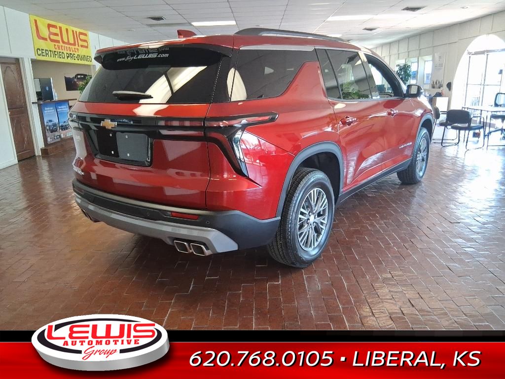 2025 Chevrolet Traverse photo 3