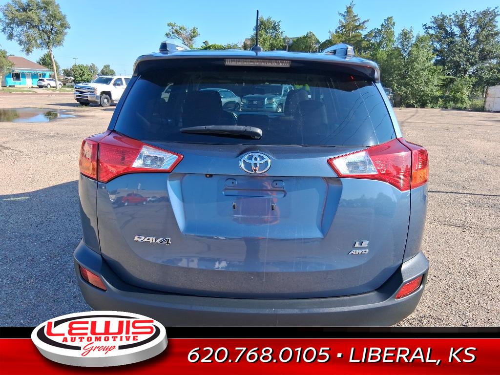 2014 Toyota RAV4 LE photo 4