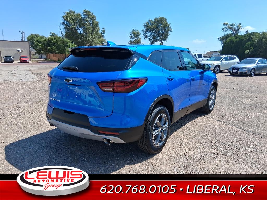 2025 Chevrolet Blazer 2LT photo 3