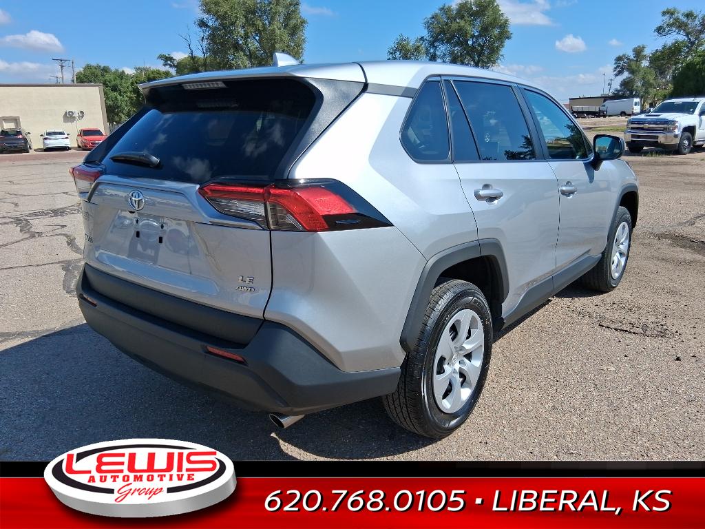 2024 Toyota RAV4 LE photo 2