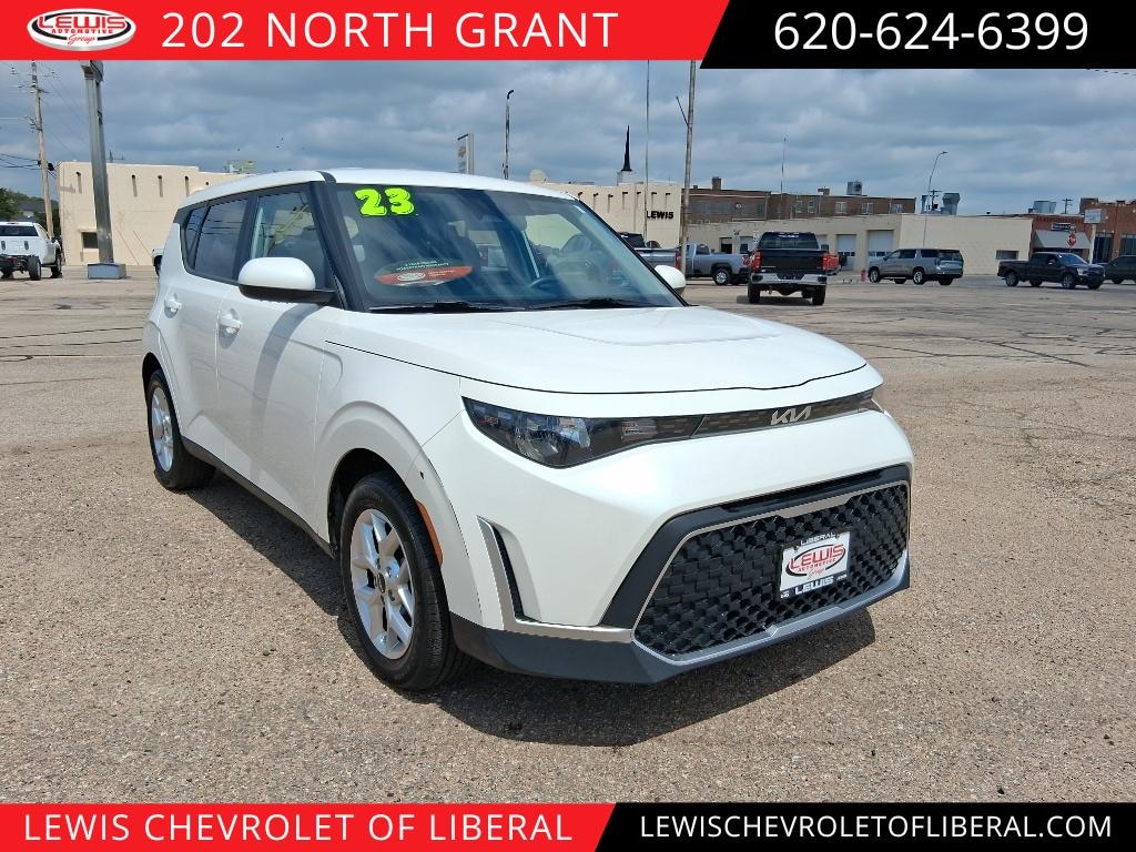 Used 2023 Kia Soul LX Hatchback