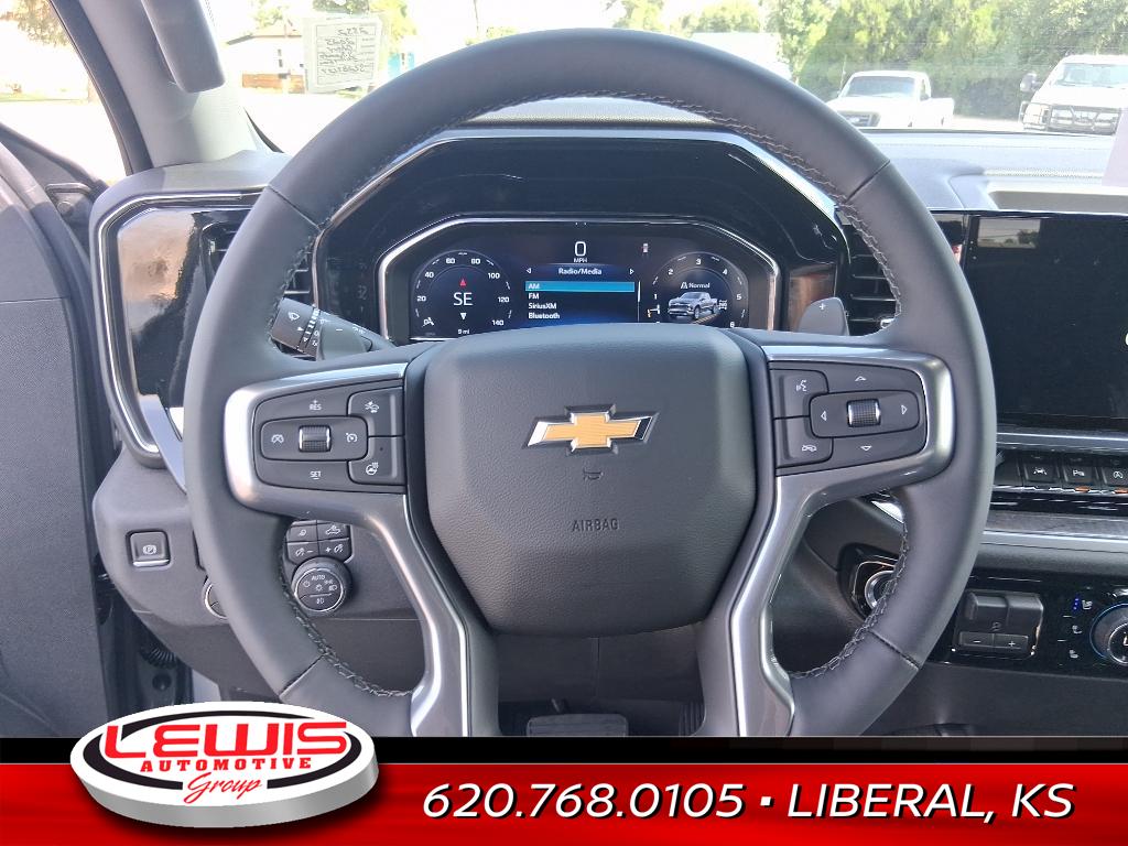 2025 Chevrolet Silverado 1500 LTZ photo 3