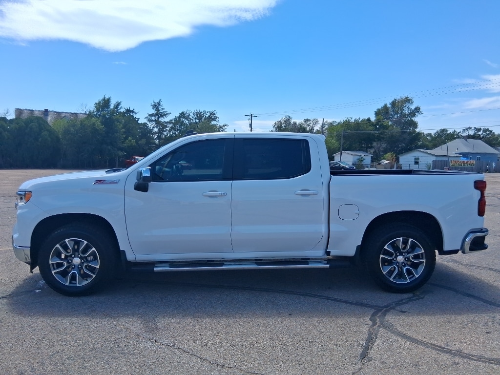 2024 Chevrolet Silverado 1500 LT - Photo 6