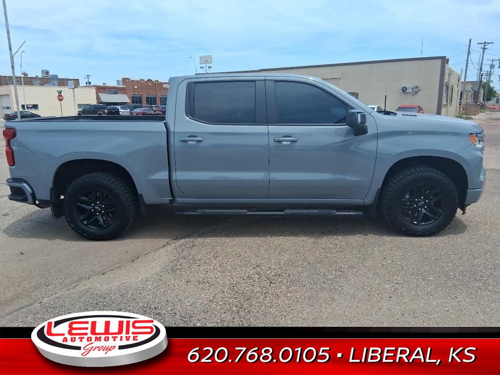 2024 Chevrolet Silverado RST photo 2