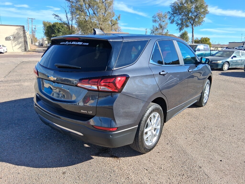 2022 Chevrolet Equinox LT photo 3