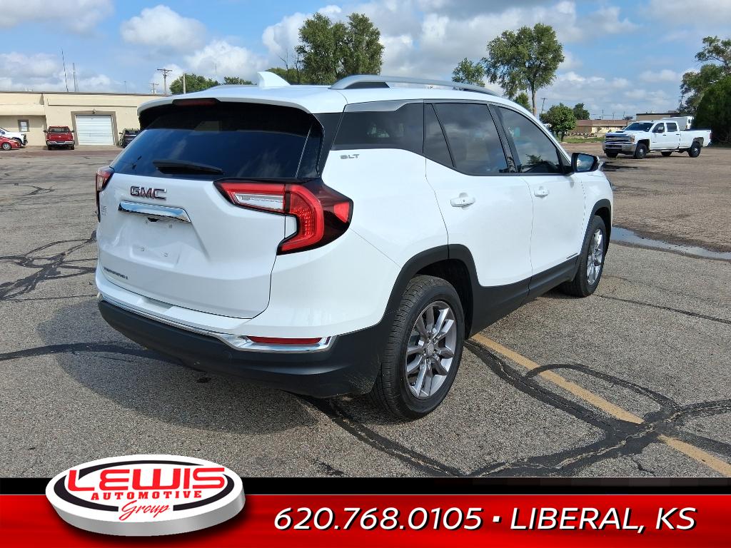 2024 Gmc Terrain SLT photo 2