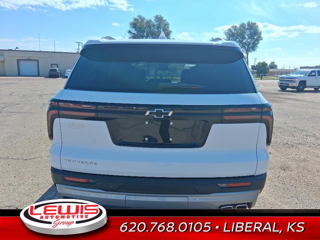2026 Chevrolet Traverse photo 4