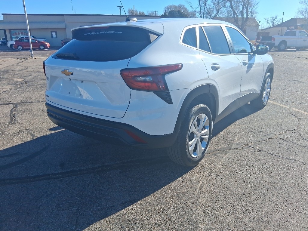 Used 2025 Chevrolet Trax LS SUV
