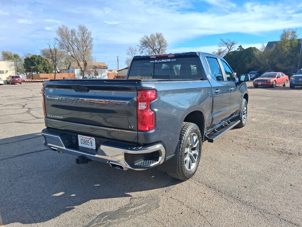 2021 Chevrolet Silverado 1500 Base photo 3