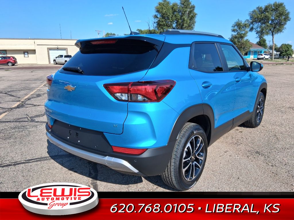 2026 Chevrolet Trailblazer LT photo 3