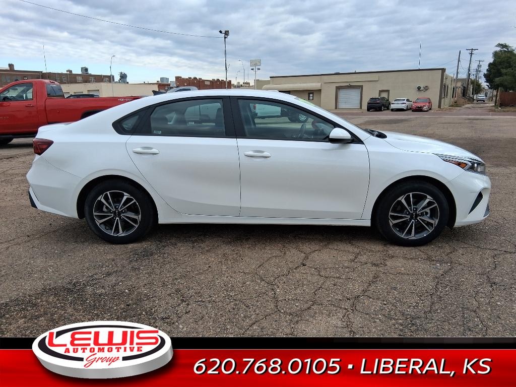 Used 2024 Kia Forte LXS Sedan