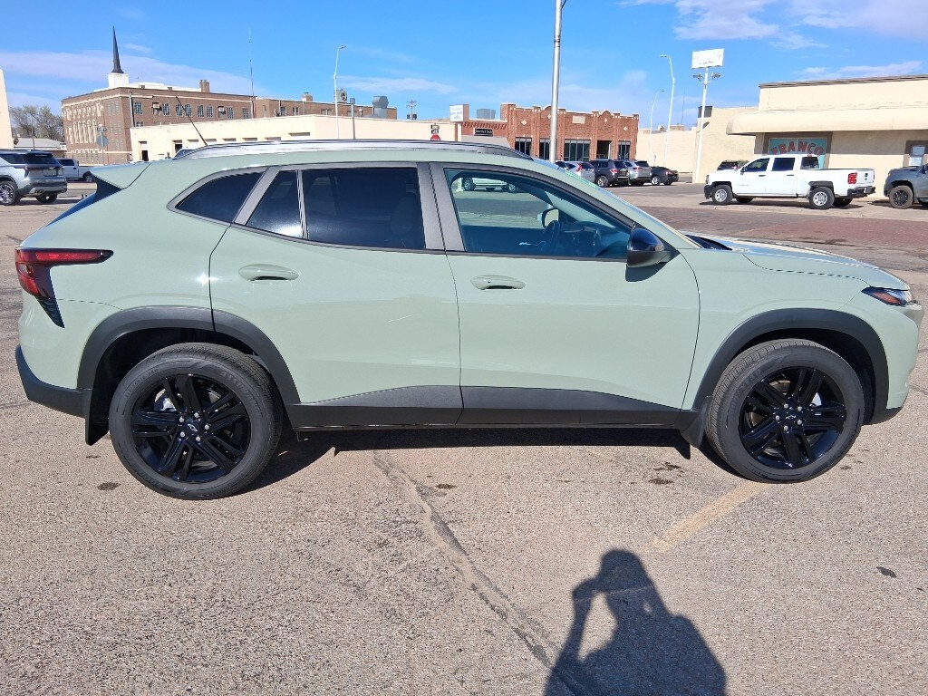 Used 2025 Chevrolet Trax Activ SUV