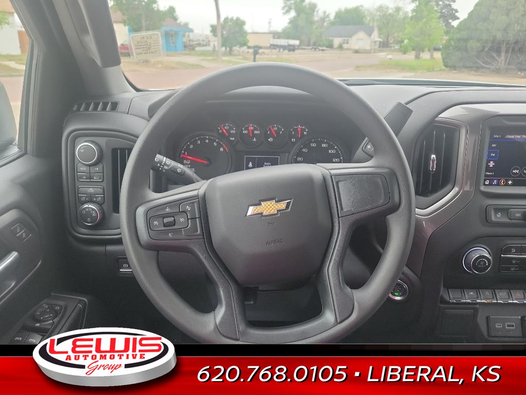 2025 Chevrolet Silverado 1500 Custom photo 2