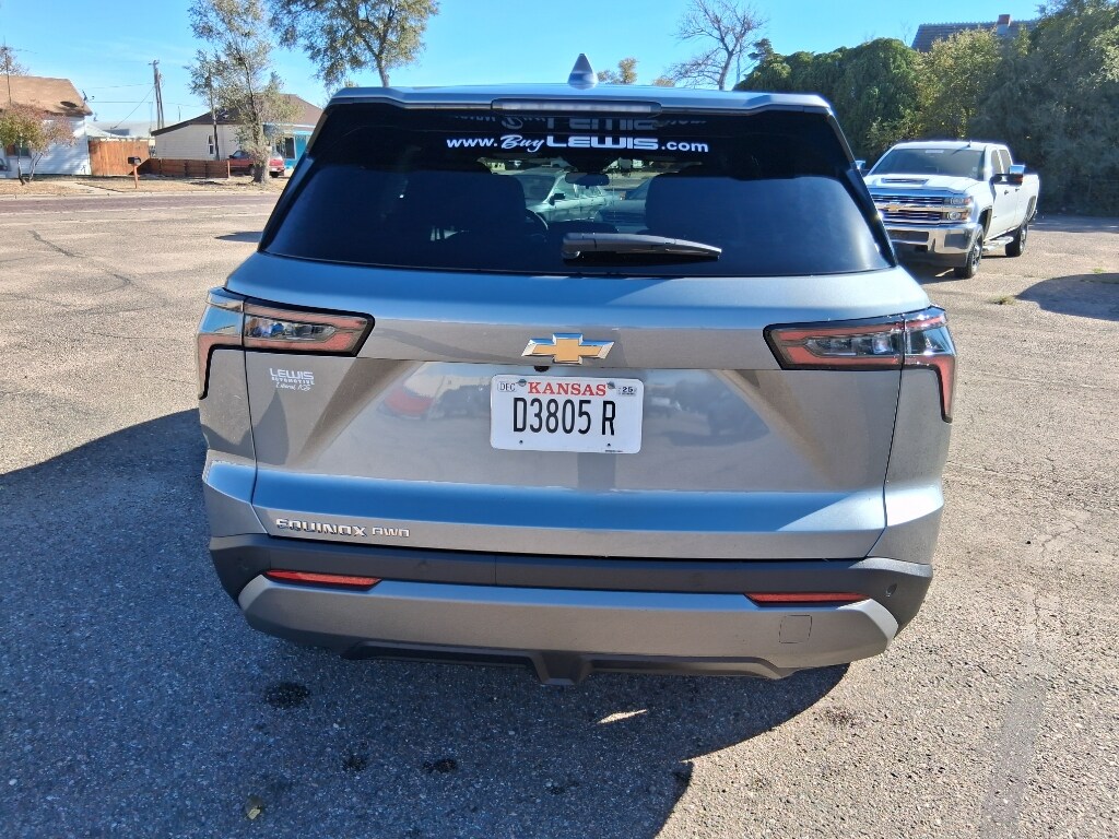 2026 Chevrolet Equinox LT photo 4