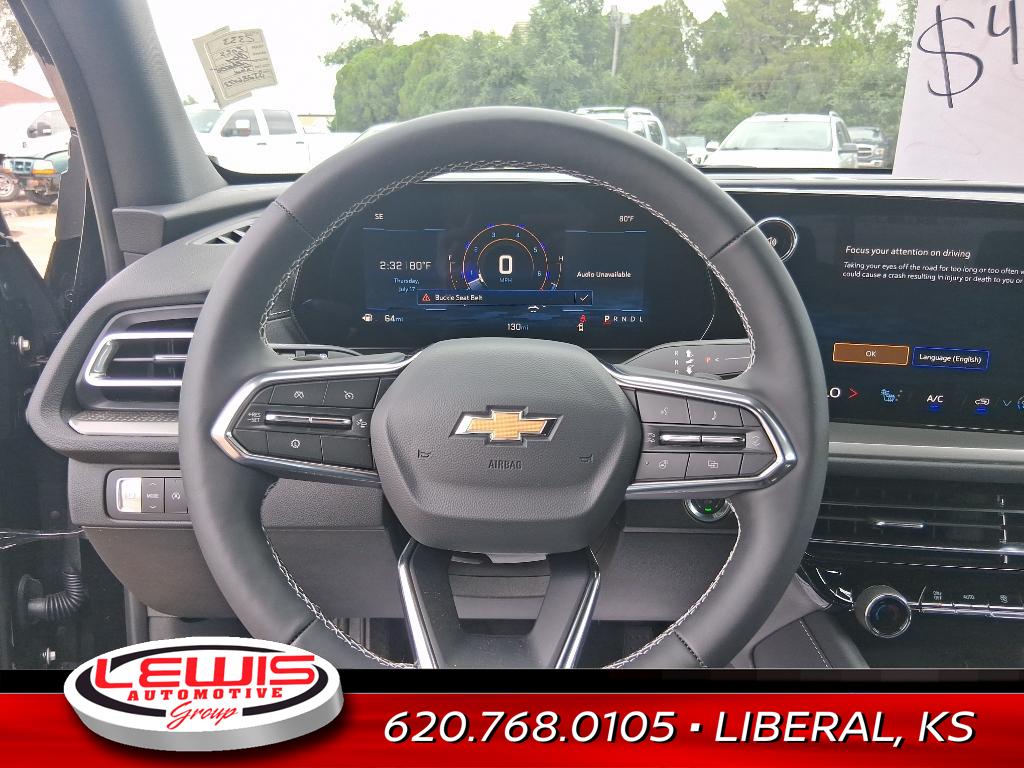 2025 Chevrolet Traverse photo 3