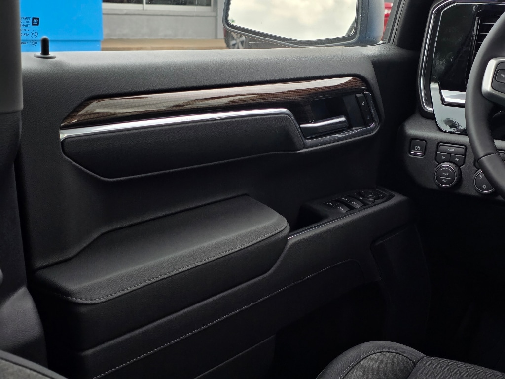 2026 Chevrolet Silverado 1500 LT - Photo 8