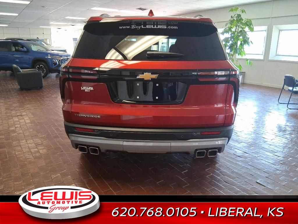 2025 Chevrolet Traverse photo 4