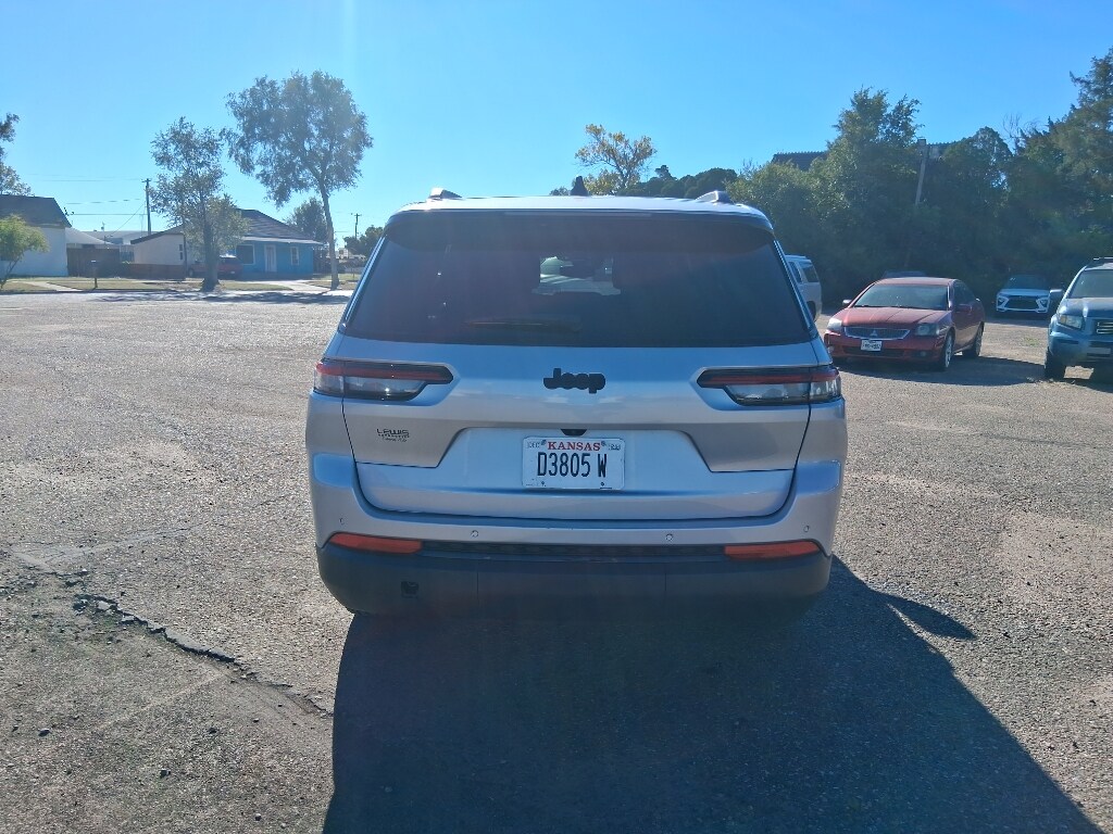 2024 Jeep Grand Cherokee Altitude photo 4