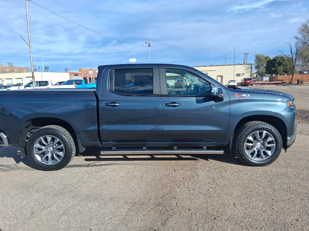 2021 Chevrolet Silverado 1500 Base photo 2