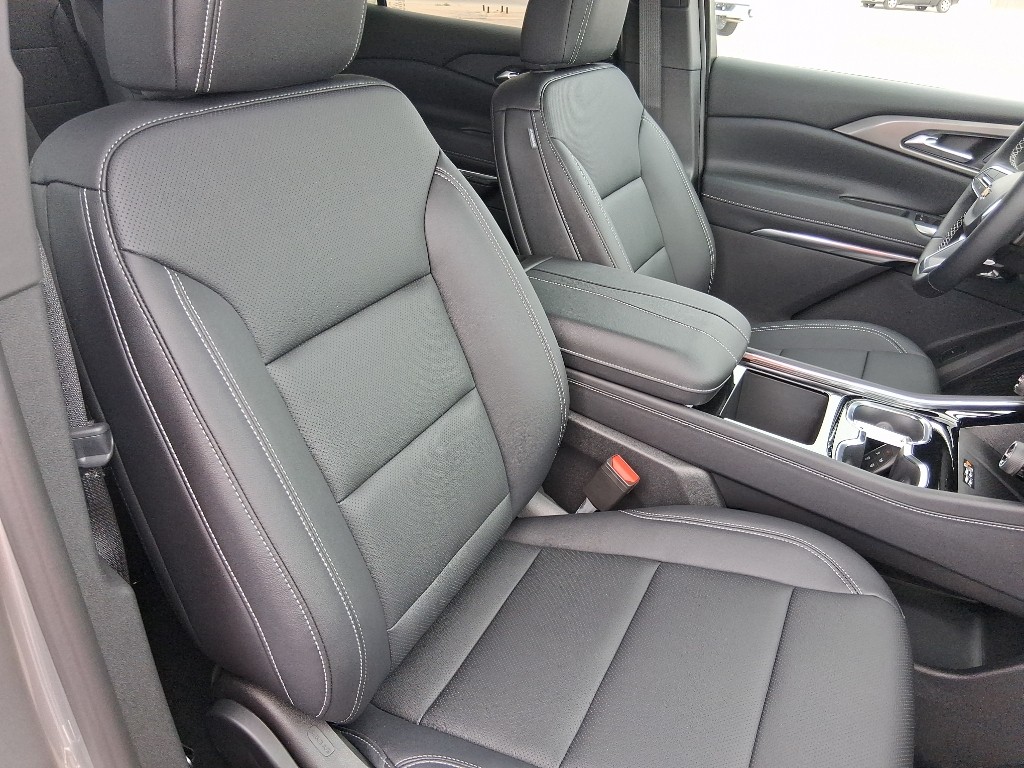 2026 Chevrolet Traverse LT - Photo 21