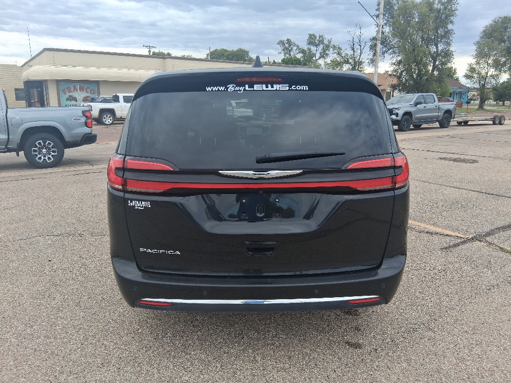 Used 2023 Chrysler Pacifica Touring L Van Passenger Van