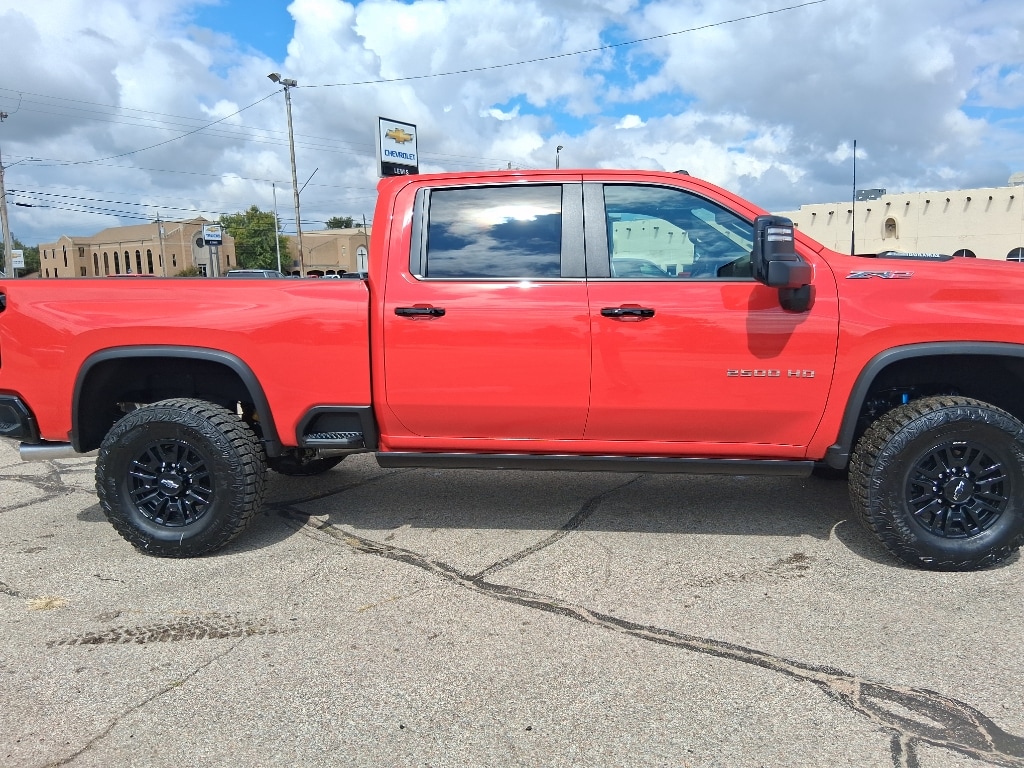 New 2025 Chevrolet Silverado 2500 HD ZR2 Truck Crew Cab