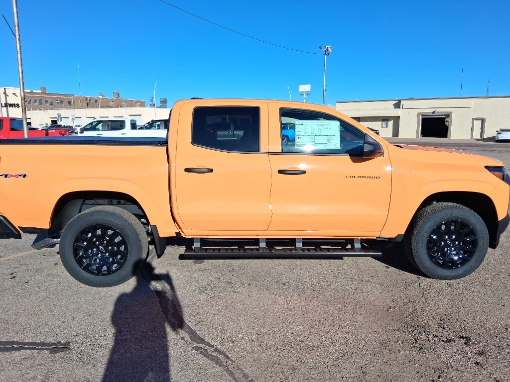 2026 Chevrolet Colorado Work Truck photo 2