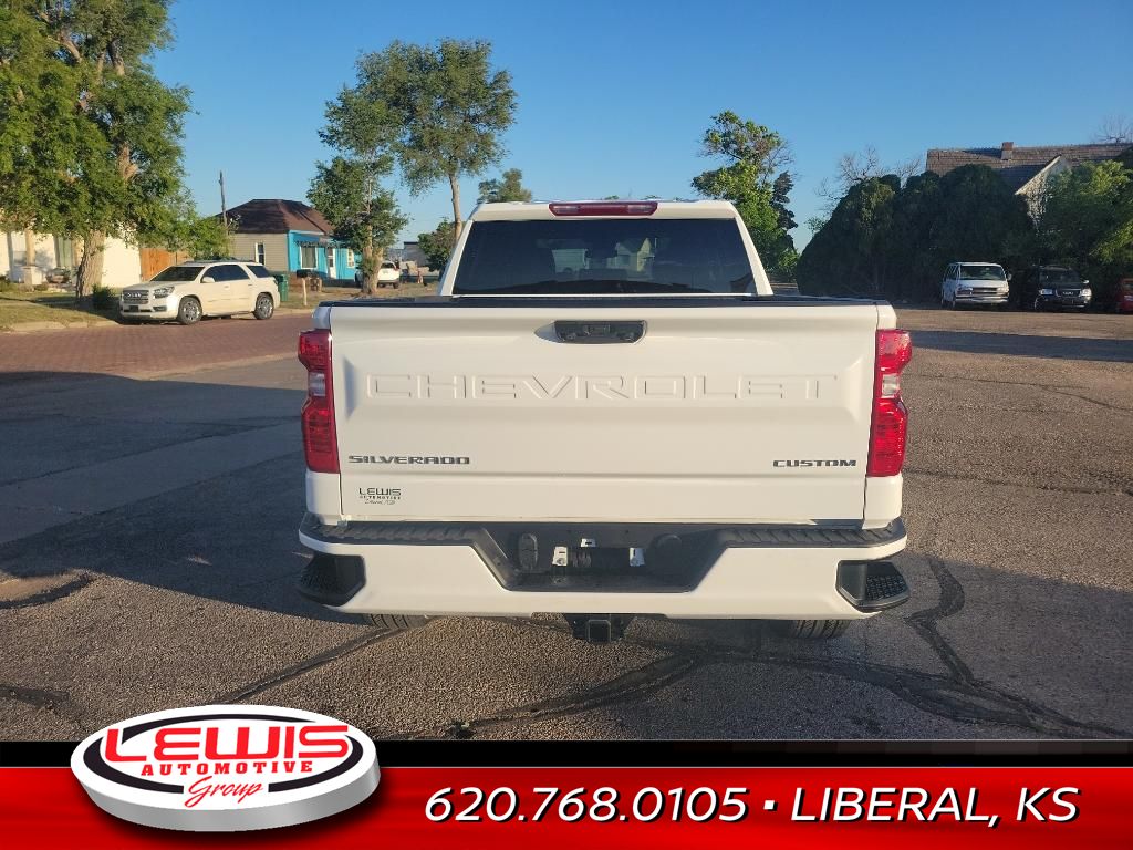 2025 Chevrolet Silverado 1500 Custom photo 4